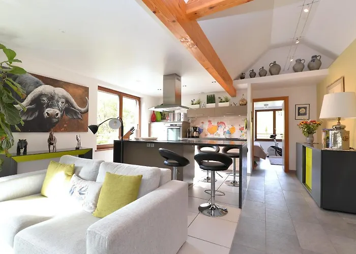 Les Oiseaux Apartment *